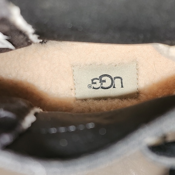 UGG Womens Indra Waterproof Black Wedge Ankle Boots Size 10 Preowned - Picture 9 of 14